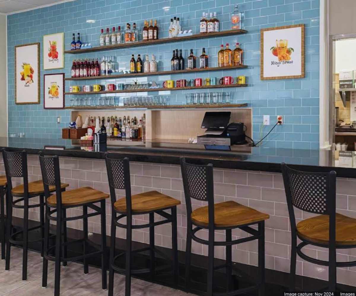 inside pops diner Co in Virginia beach va