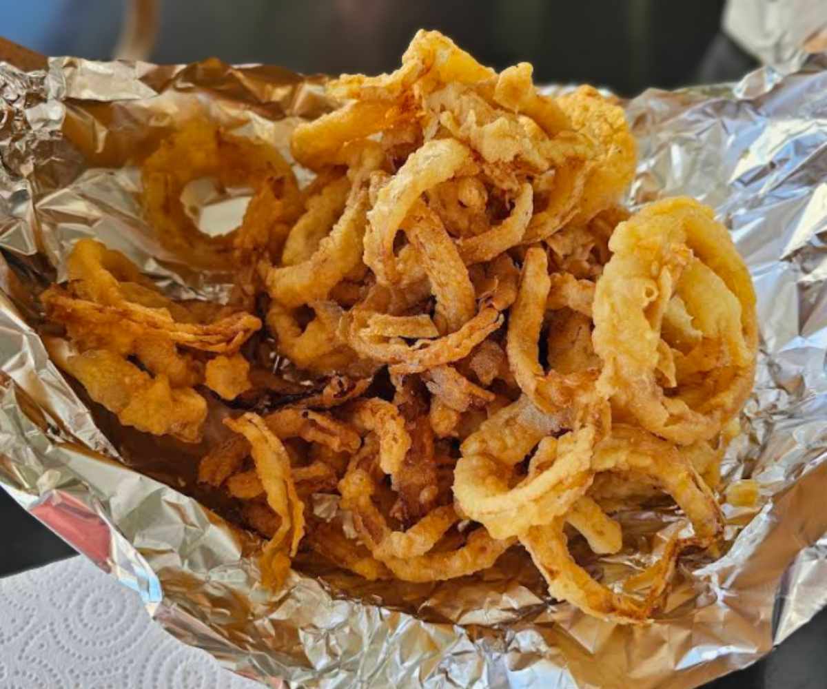 onion rings at r-b drive in in Hutchinson kansas
