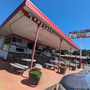 outside sam's classic burgers in citrus heights california