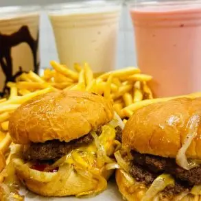 hamburgers and shakes at motz's burgers in Detroit michigan