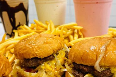 hamburgers and shakes at motz's burgers in Detroit michigan