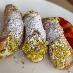 cannoli at pazzo's market & deli in San antonio