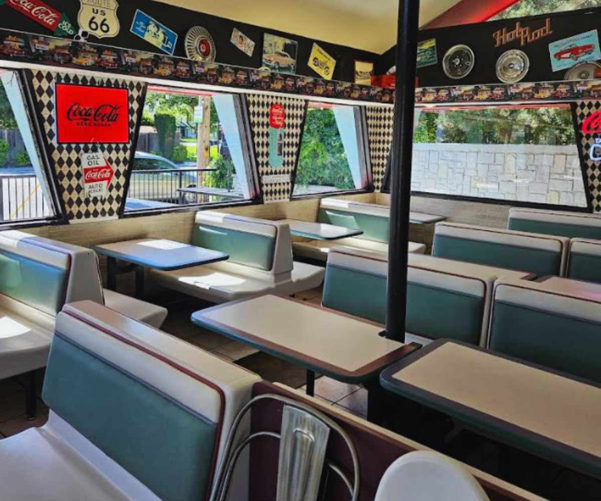 inside woody's drive in in Murray utah
