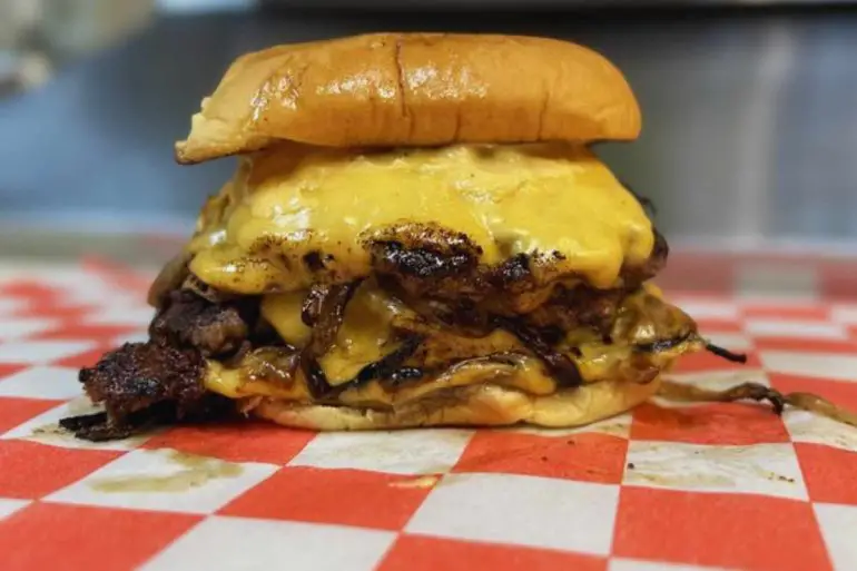 burger at jon's joint in Arlington virginia