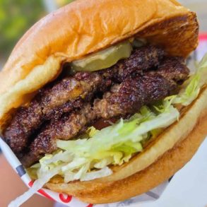 burger at irv's burgers in Malibu california