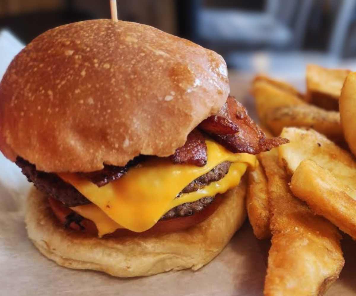 burger at scottie b's burgers in Chattanooga tennessee