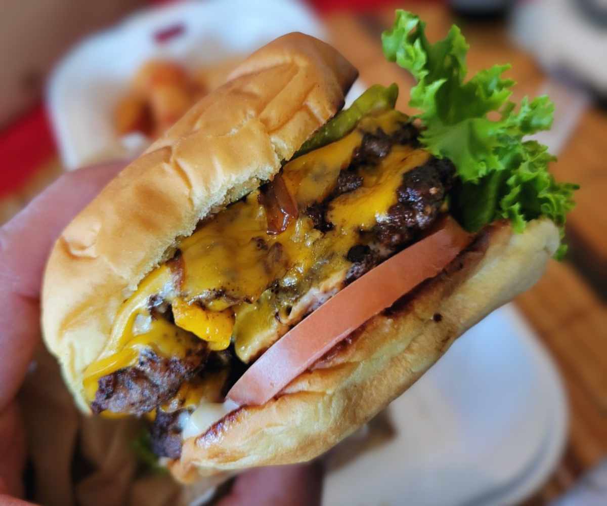 burger at oh g burger in Oakland ca