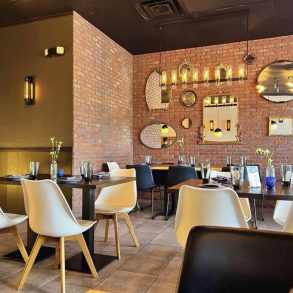 interior of rustic 21 bistro in Jacksonville florida