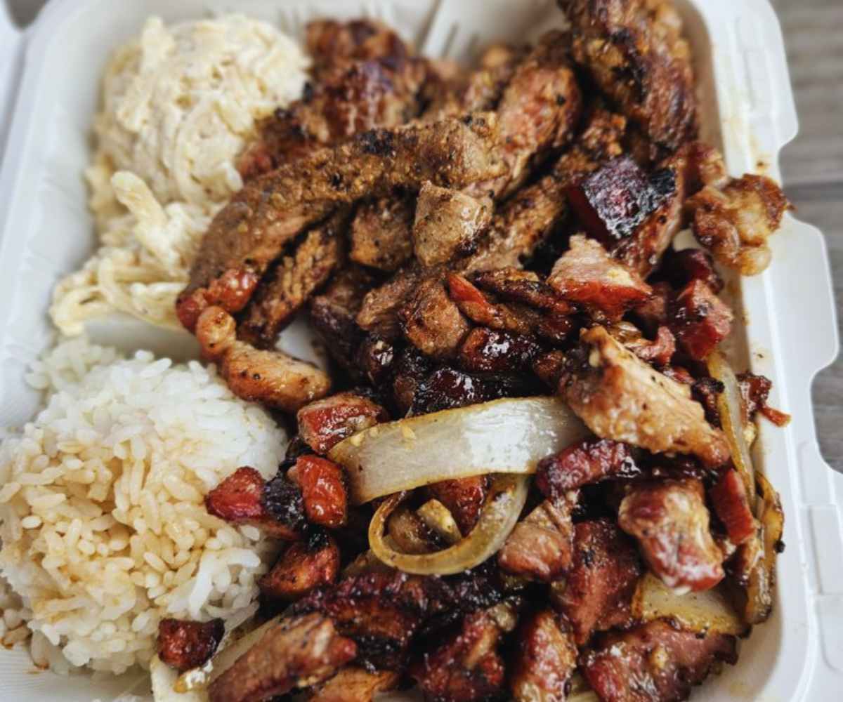 ribeye and smoked meats at Trydis BBQ in honolulu