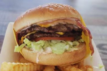 double cheeseburger at super tom's burgers in bakersfield