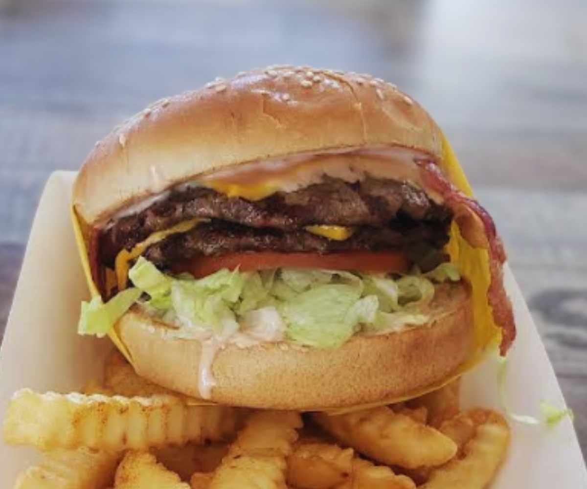double cheeseburger at super tom's burgers in bakersfield