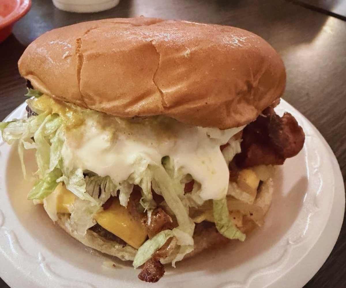 Old fashioned bacon cheeseburger at cotten's famous hamburgers in lake Charles, LA