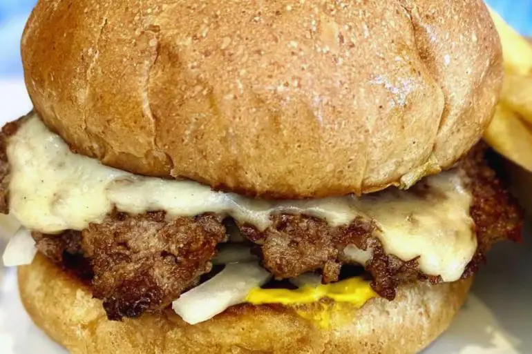 lounge burger at burger lounge in Temecula ca