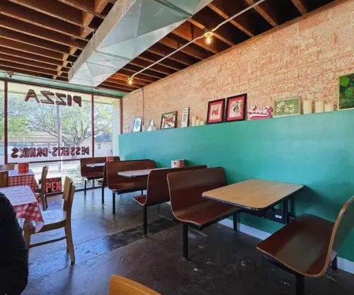 inside lovers pizzeria in San Antonio texas