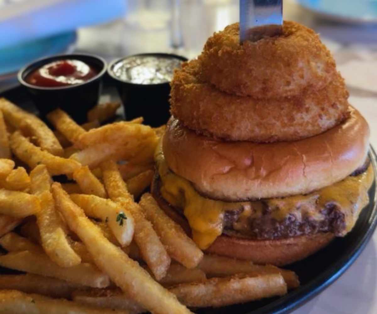 burger with rings at lady r bistro in Menifee CA
