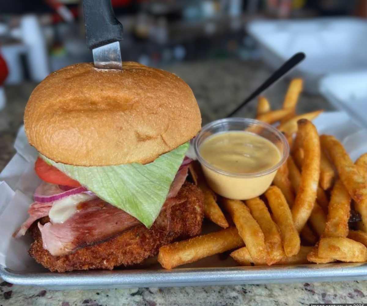 cordon bleu sandwich at dead bob's in st. Petersburg fl