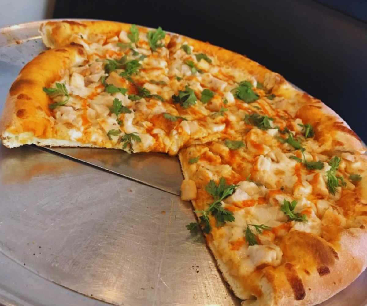 chicken pizza at bob's pizza in Norwalk ca