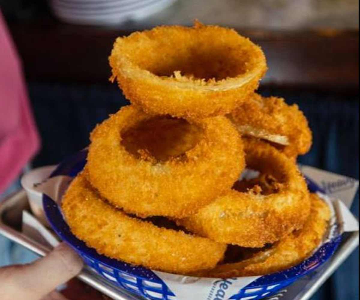 onion rings at heavy's barburger in Boulder colorado