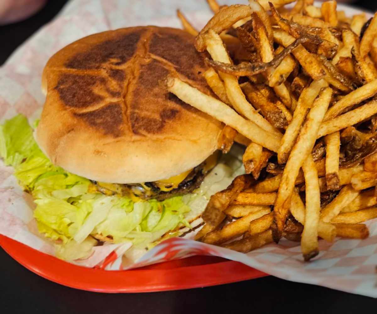 stevieboy burgers at STevieboy burgers in Galt ca