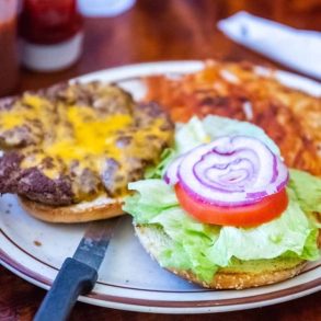 burger at dudley's Oldtown in Salinas ca
