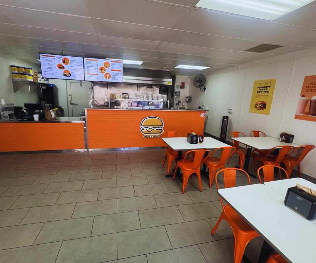 inside sizzle shack burger in El cajon ca