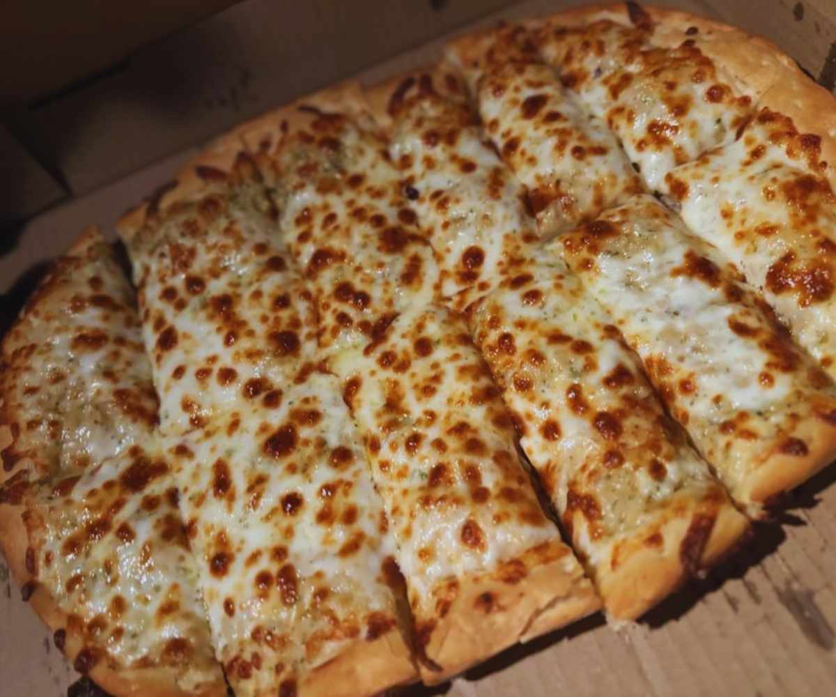 garlic sticks at fat Mike's pizza in elk Grove CA