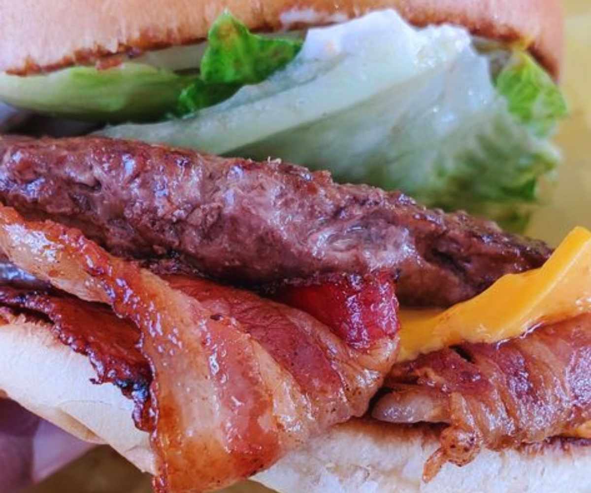 cheeseburger at all star burgers in Newark California