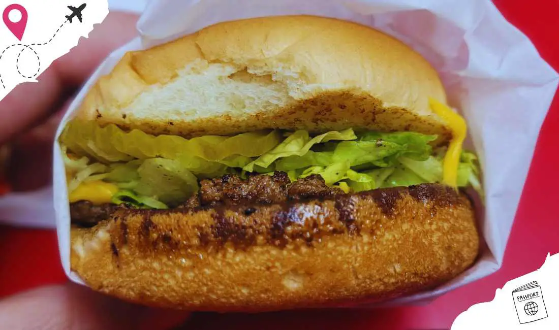 burger at rutledge hamburgers in Brownsville texas