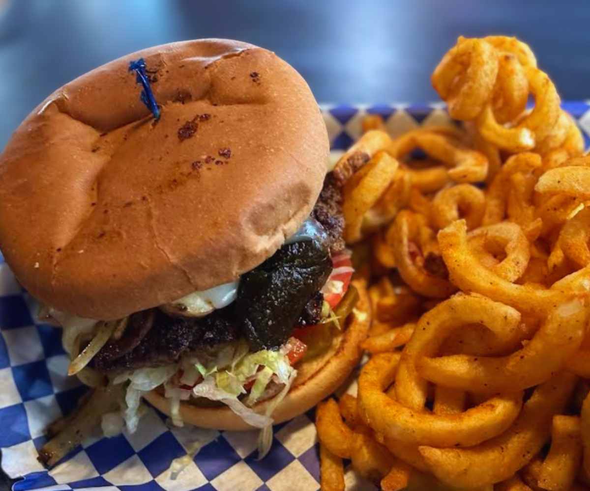 burger at jimmy's burgers in Grand prairie Texas