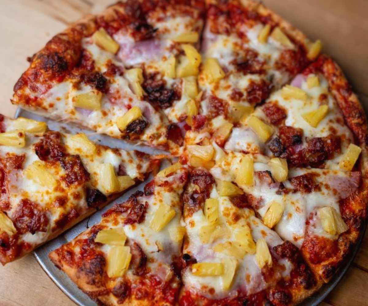 pizza at mama julianne's in Strongville ohio