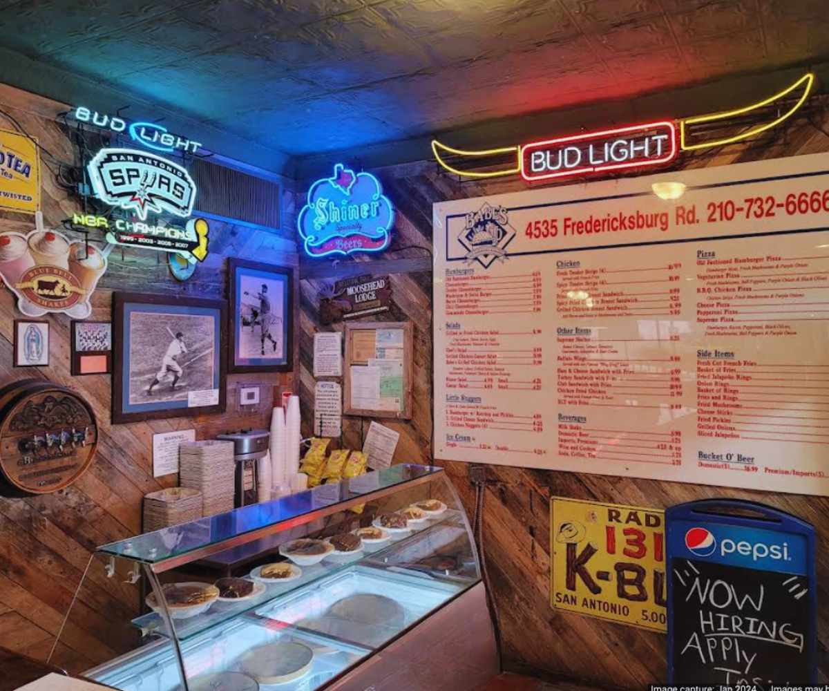 inside babe's old fashioned burgers in San Antonio texas