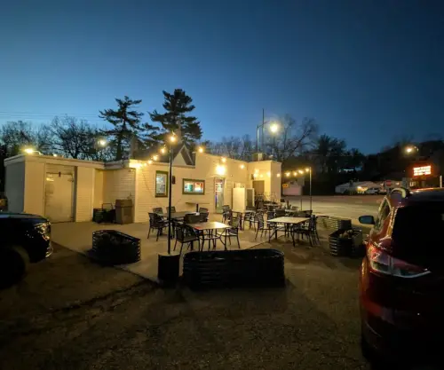 Ferry Xing Bar & Grill