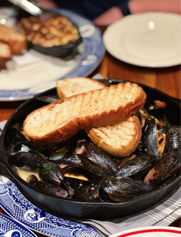 FOUNDING FARMERS DC Restaurant