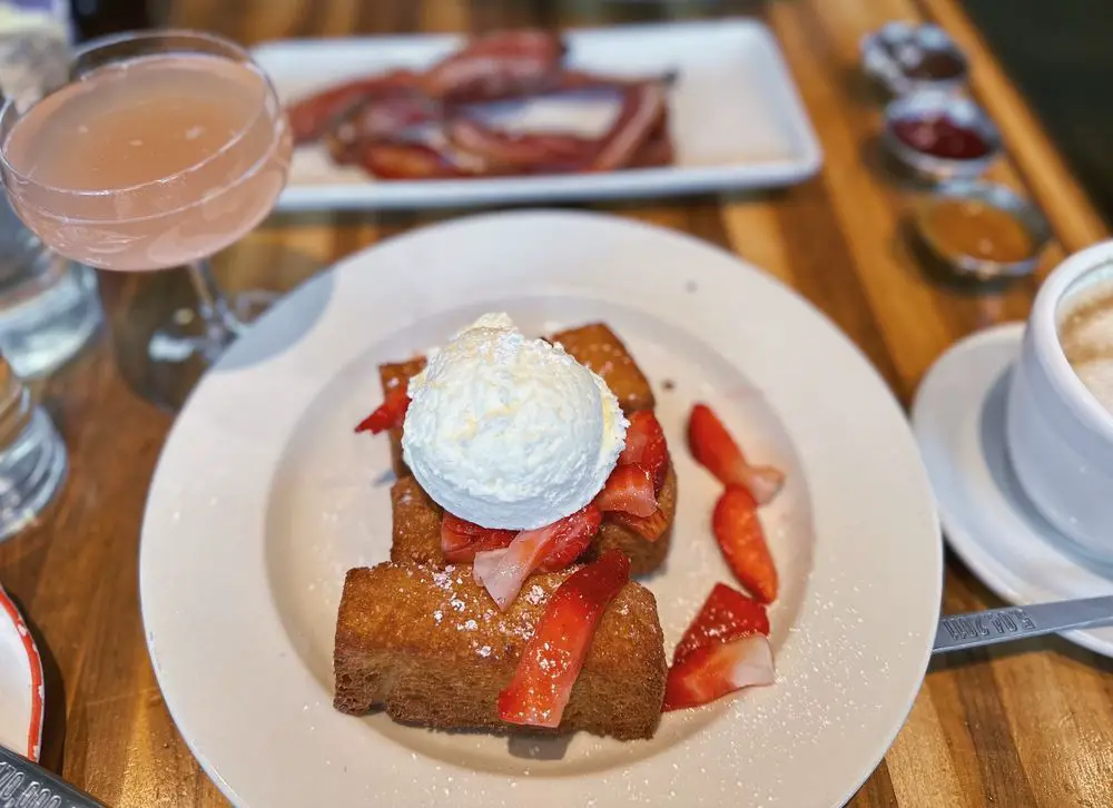 FOUNDING FARMERS DC Restaurant