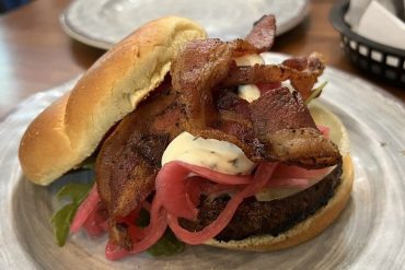 Burger in Asadoras Argentinas Burgers located in Oswego, IL.