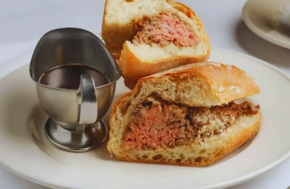 Burger in Minetta Tavern at Ne York