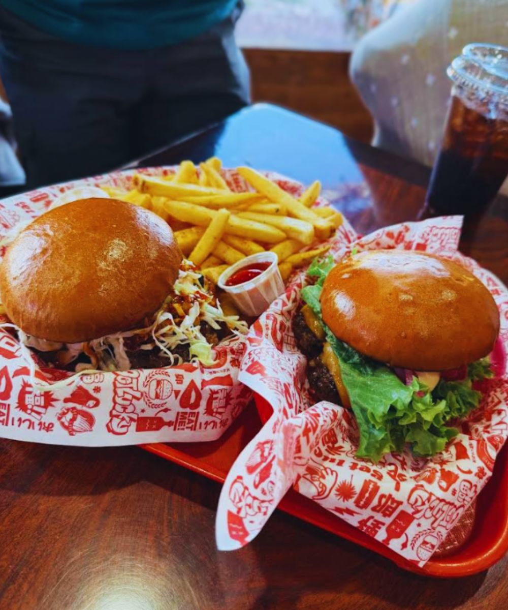 Photos of Fukuburger Chinatown