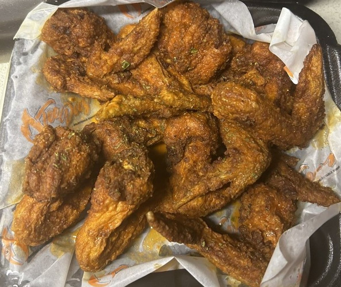 Chicken Wings at Teedeez in Maple Heights, OH.