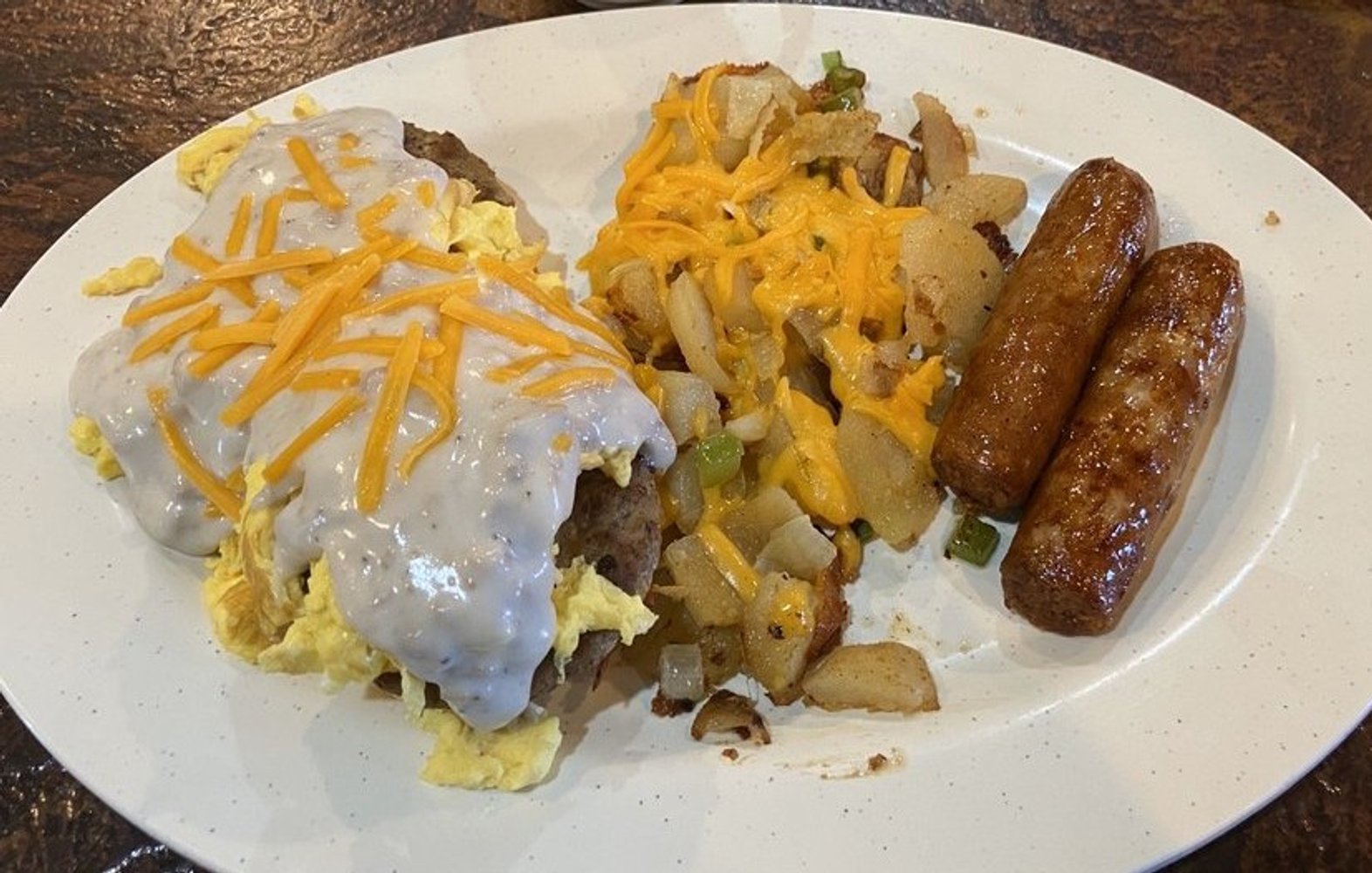 Country Beny at Mom & Pops located in Norfolk, Virginia