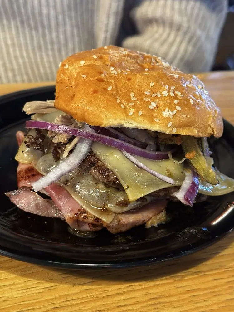 ZOMBIE BURGER + DRINK LAB