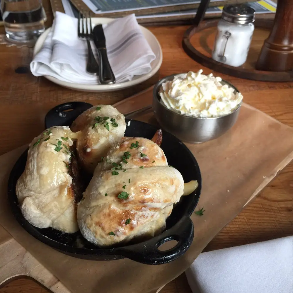 PIE TAP PIZZA WORKSHOP + BAR Pizza