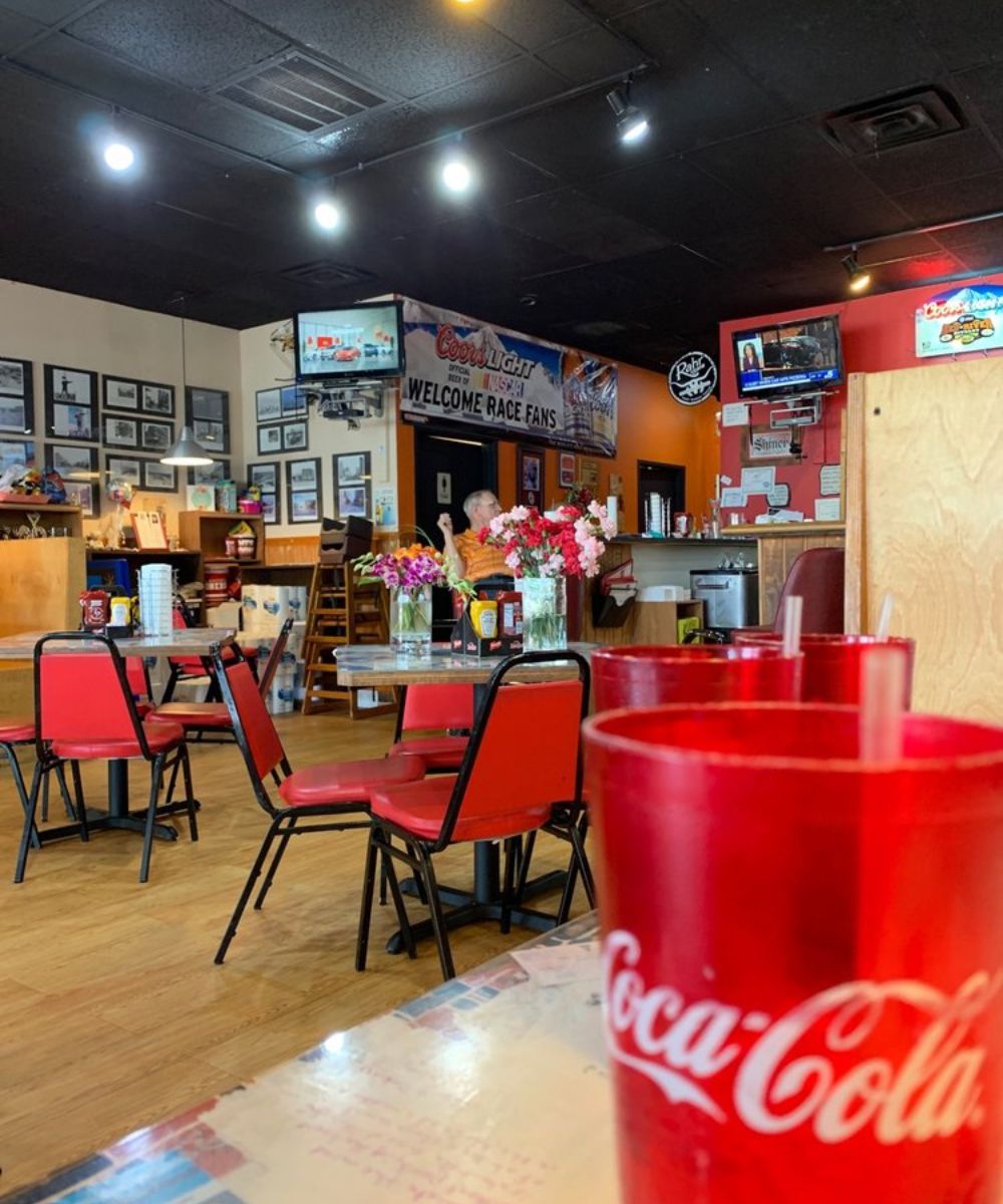 Indoor at Mr B's Burger Pub in Pantego, TX