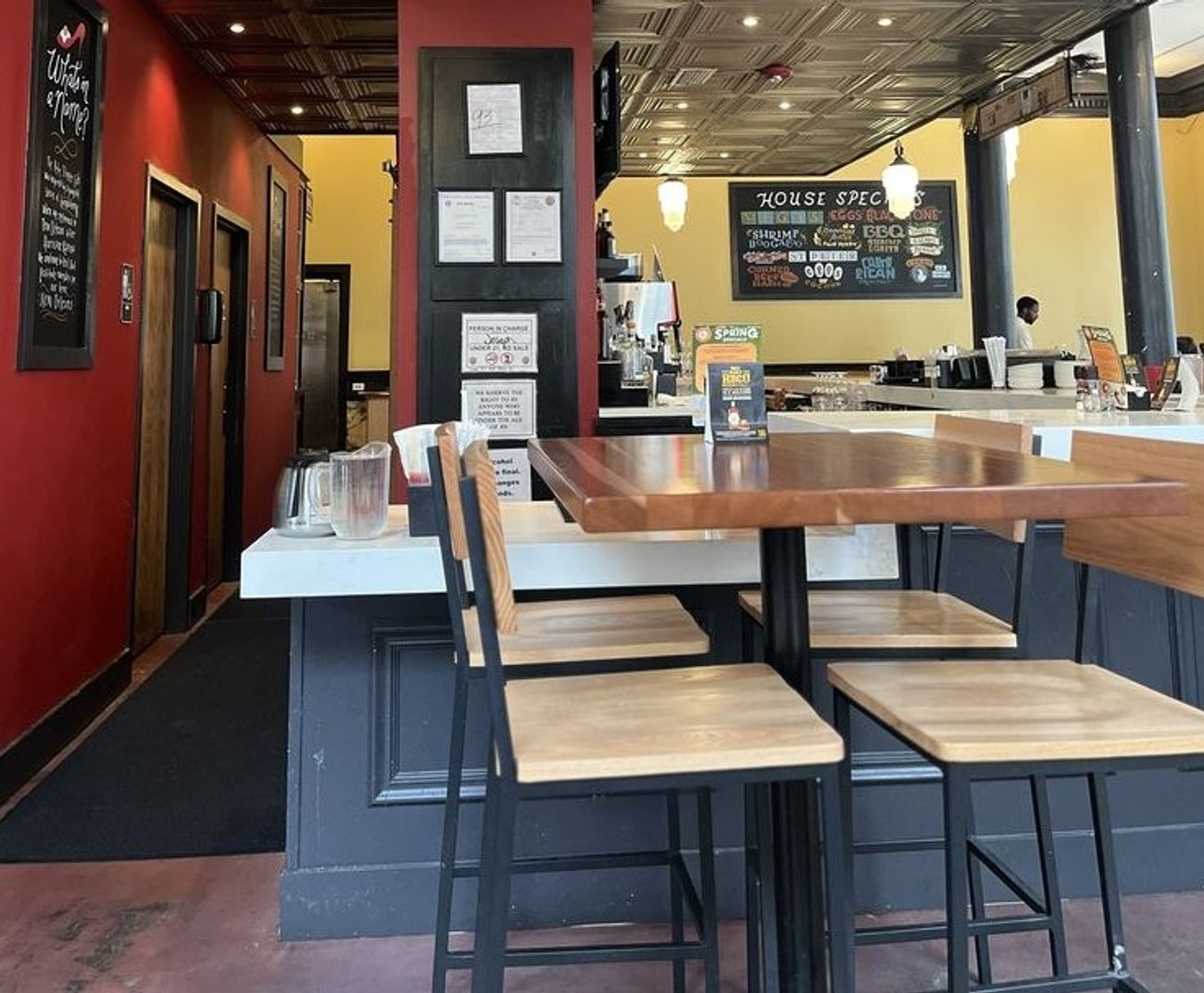 Inside Ruby Slipper Mobile located in Mobile, AL