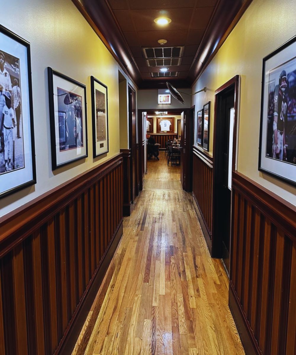 Inside Photos for Lou Malnati's Pizzeria in Chicago, IL