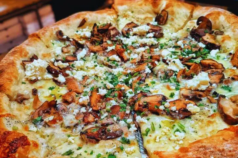 Photos for Robert's Pizza and Dough in Chicago, IL