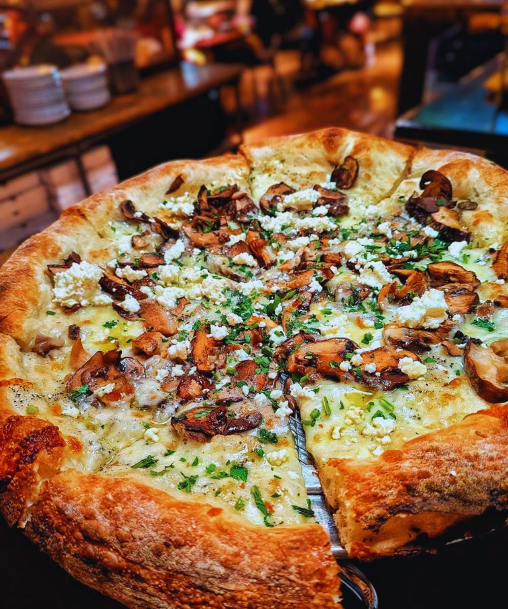 Photos for Robert's Pizza and Dough in Chicago, IL