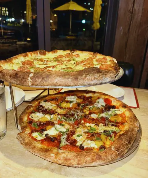 Photos for Robert's Pizza and Dough in Chicago, IL