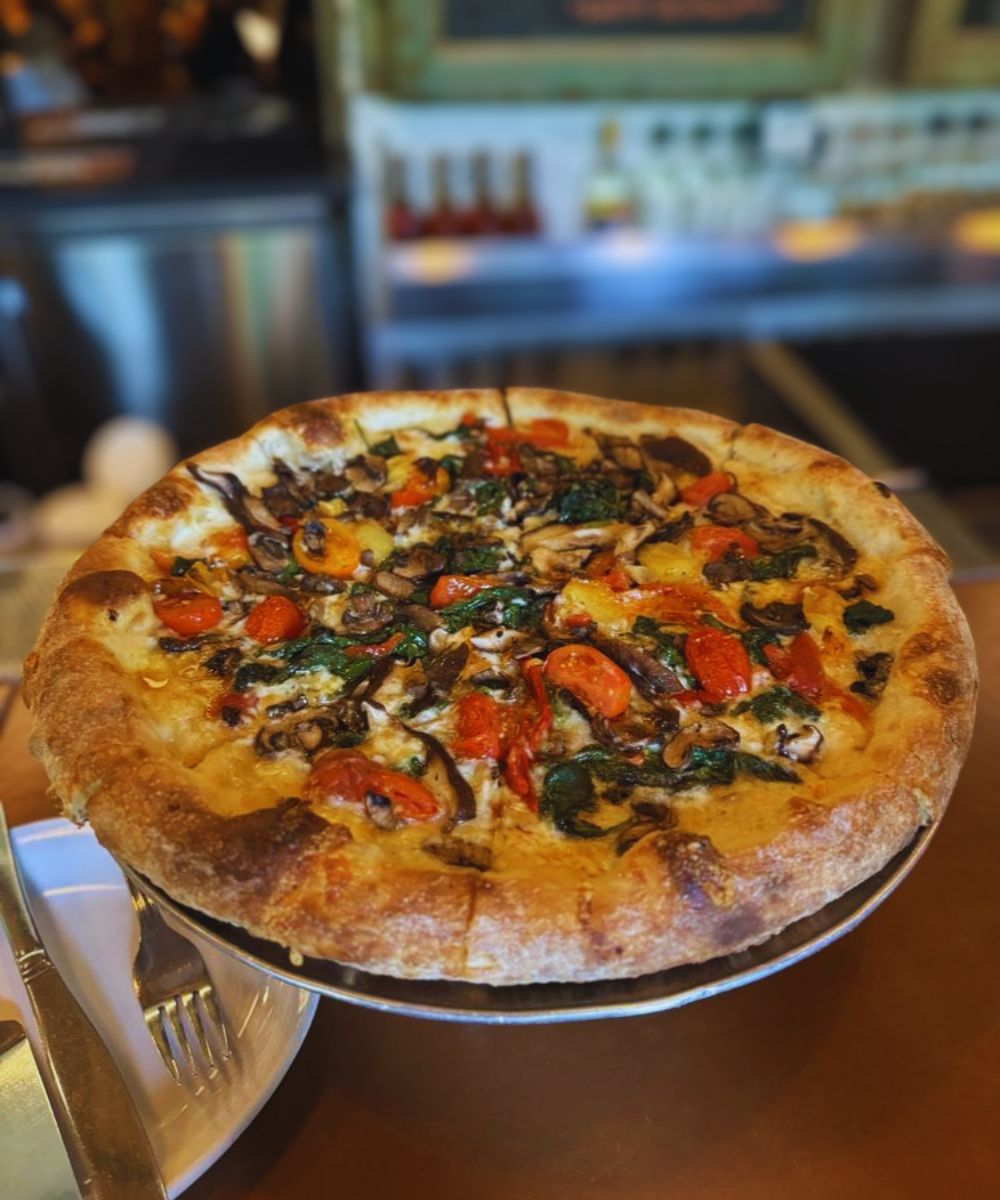 Photos for Robert's Pizza and Dough in Chicago, IL