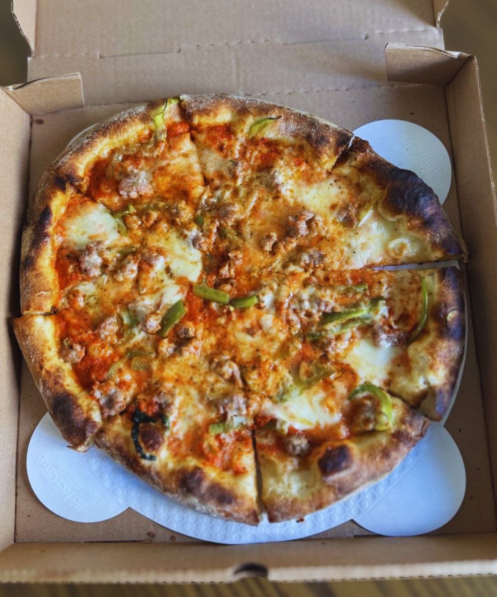 Photos for Robert's Pizza and Dough in Chicago, IL