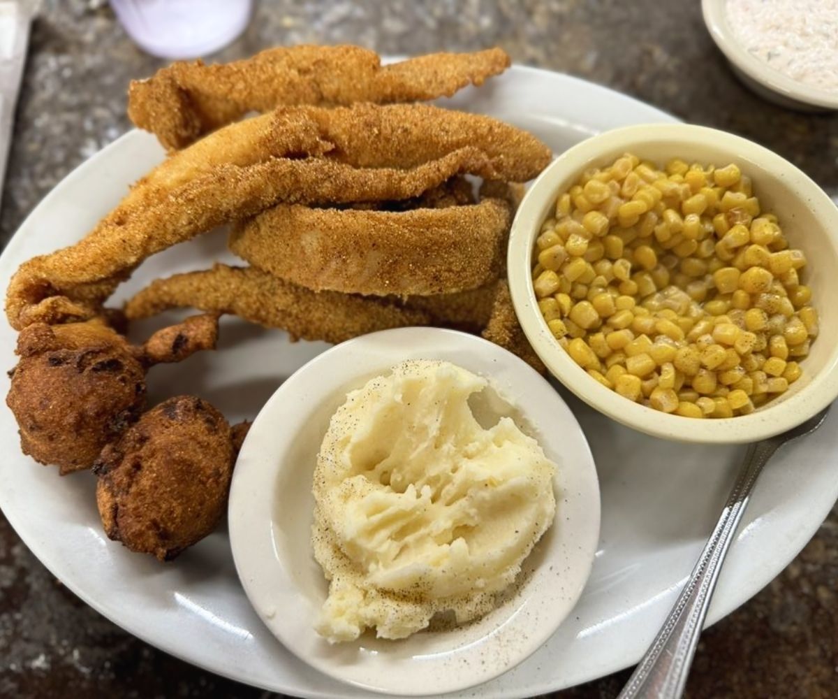 Catfish with Sides at Lisa's Fifth Street Diner in Bowling Green, Kentucky